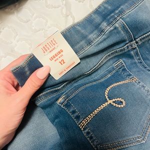 Brand new with tags. New girls size 12 mid rise jean leggings